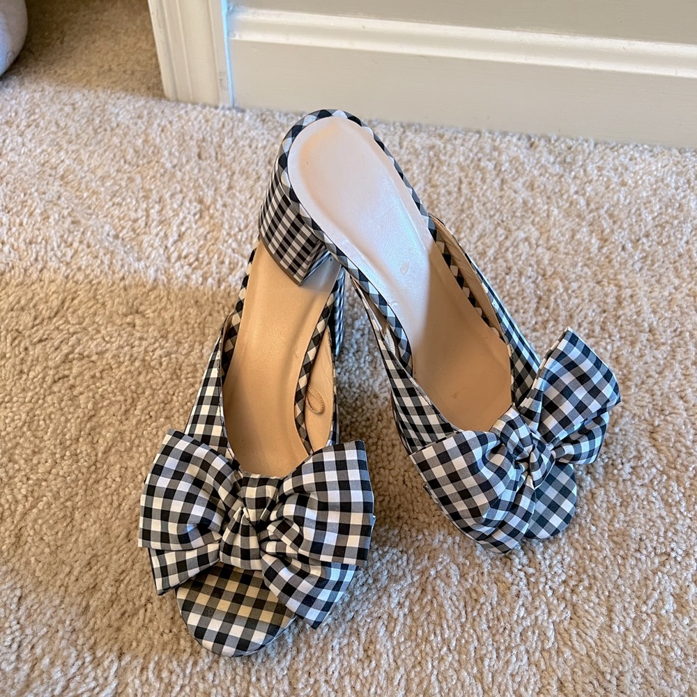 2 color shoes/ sandals